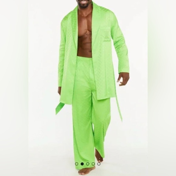 SAVAGE X FENTY SATIN JACQUARD
Green pajama pants - Picture 6 of 6